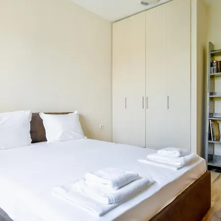 Apartament Modern 2bd Flat In With Workspace By Flat Mаnager