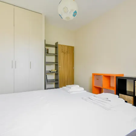 Modern 2bd Flat In With Workspace By Flat Mаnager Apartment