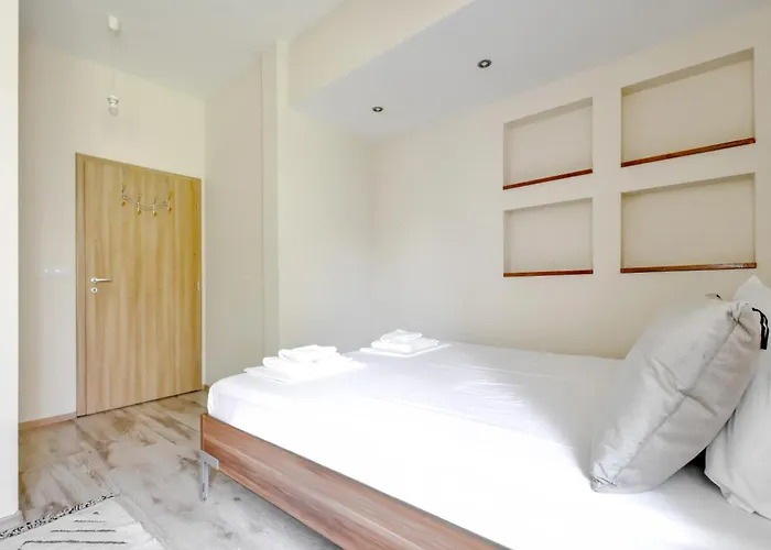 Modern 2bd Flat In With Workspace By Flat Mаnager